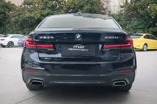 宝马5系升级21款尾灯最新款原厂3d熏黑尾灯