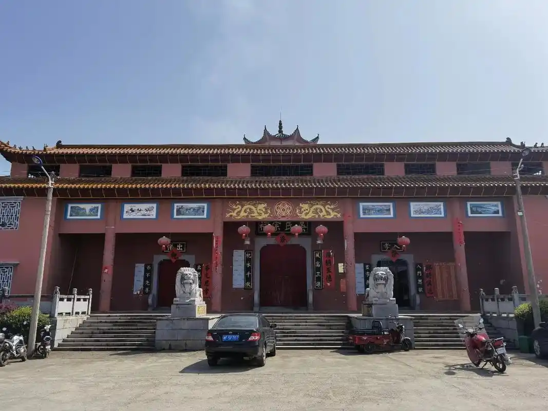 庄严,巍峨的吴氏宗祠,座落于湖南省平江县长寿镇近郊,占地面积 - 抖音