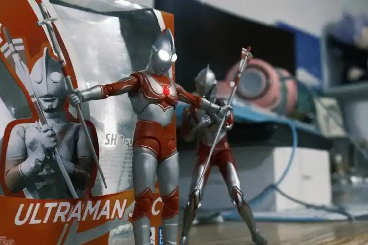 我的第一款shf归来的奥特曼