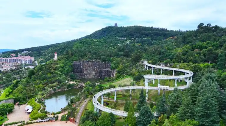 麒麟区:城景交融美如画