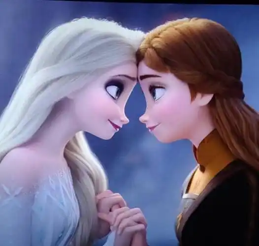 冰雪奇缘2:艾莎白色紧身长裙美翻天!而安娜更是惊艳!真是超赞!