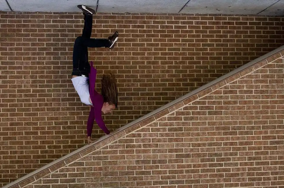 错位摄影趣图盘点 找好角度一秒变巨人(高清组图)