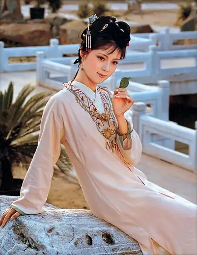 主题:鱼们觉得87红楼梦的薛宝钗好看吗? [137]收藏该贴已收藏只看楼主