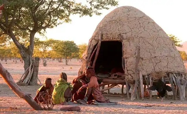 非洲有一部落:这里会定期检验未婚男子贞操,检验方式过于搞笑