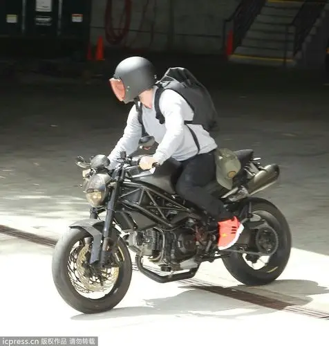 贝克汉姆骑的,求品牌,型号.