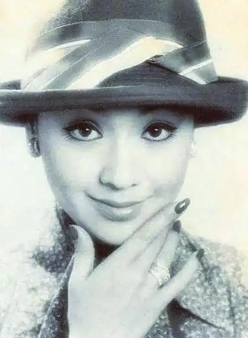 著名影后李菁从住亿万豪宅到破旧出租屋尸体腐烂无人领