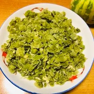 蒸榆钱,榆树钱的做法 步骤5