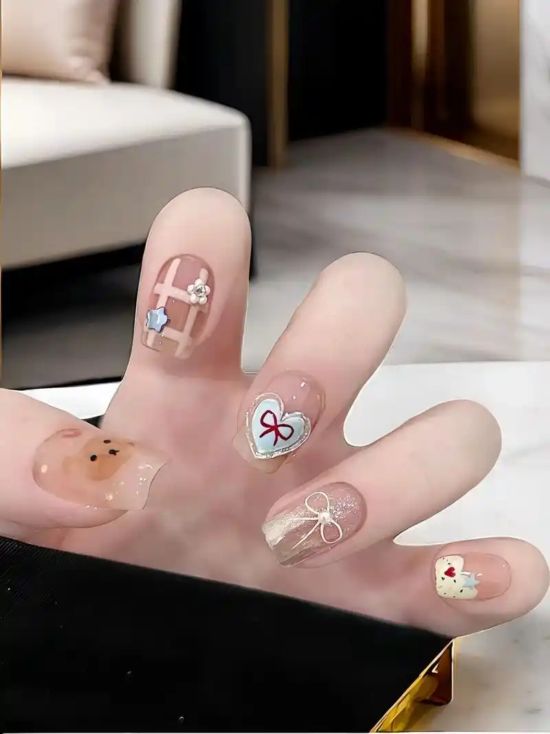 可爱小熊短款美甲超有氛围感的百搭夏日超好看穿戴甲