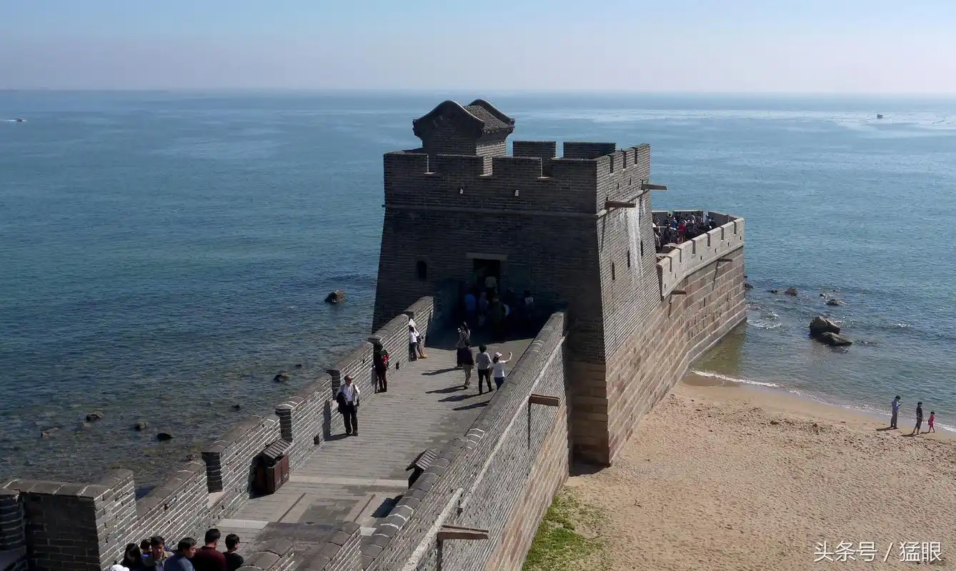 它被称为"天下第一关",素有中国长城"三大奇观之一"之称