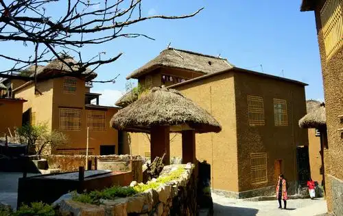 云南元阳梯田 哈尼村景色