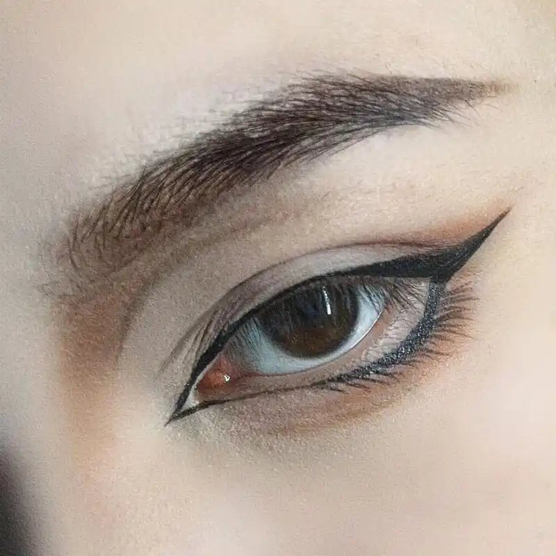 cos男妆 最近眼睛不舒服所以没带美瞳 古风男性角色的眼妆果然还是要