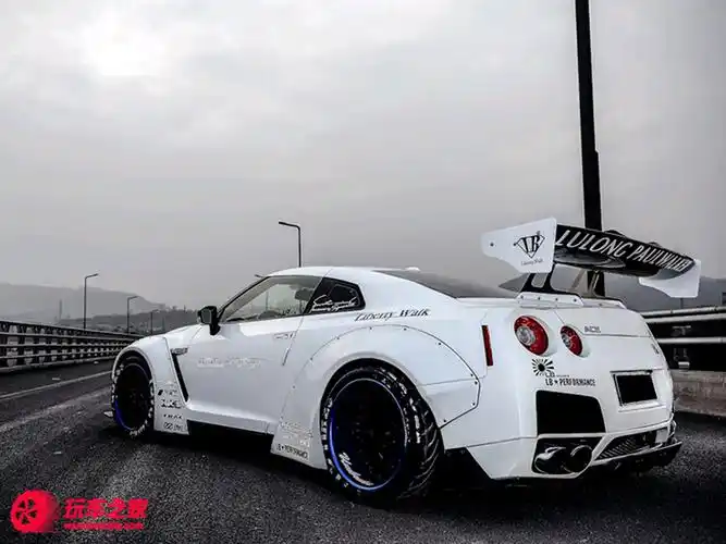 日产gtr r35改装lb performance宽体案例