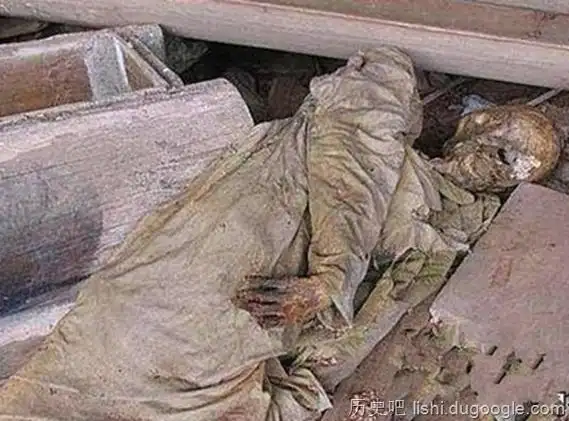 康熙陵墓有何秘密?