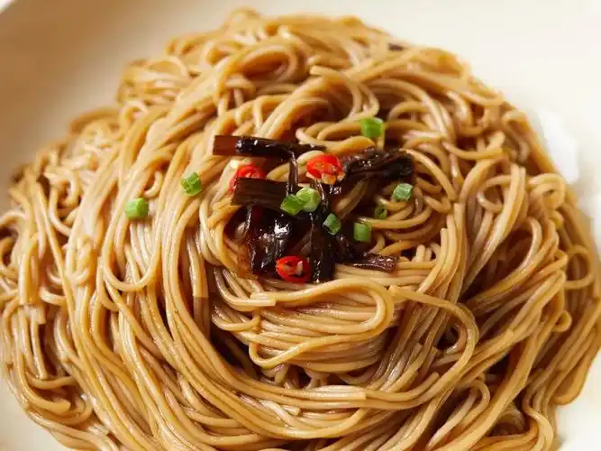 西藏的青稞做成挂面吃起来弹弹的真筋道