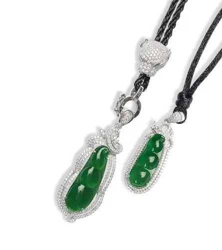 733718k白金镶嵌天然翡翠福豆吊坠一对