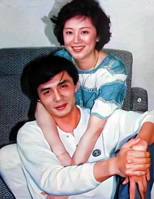 汪嘉伟前妻邓星从小在秦怡身边长大如今67岁儿子成为她最大的骄傲