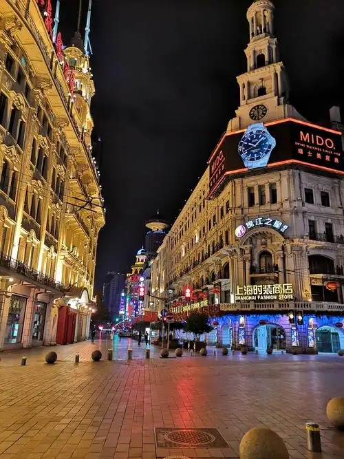 疫情中的上海滩. - 美篇