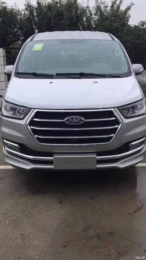 看江淮的商旅系列的9座车型瑞风m4