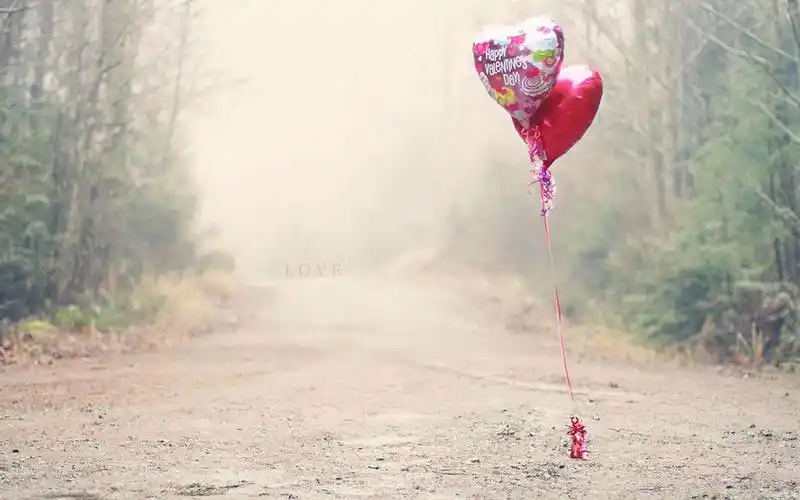 浪漫表达爱情方式爱的心形电脑壁纸