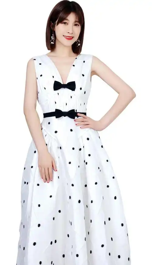 悦悦主持是上天给饭吃多赏了一口