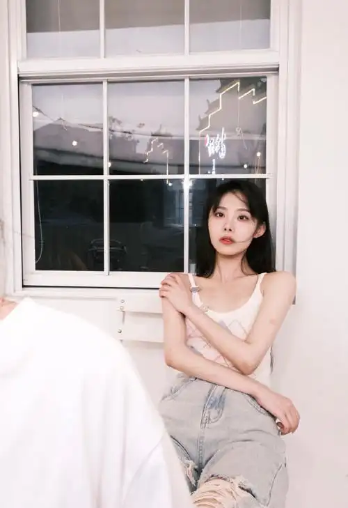 一组创造101董颜图片分享给大家,董颜,原名王婷,1996年出生于浙江