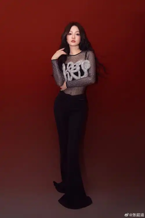 张韶涵暗夜精灵造型##张韶涵欧若拉舞台回忆杀