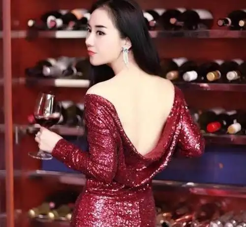 李亚倩也由此开始了投资生涯.回国之后,她就开始了投资的生涯.