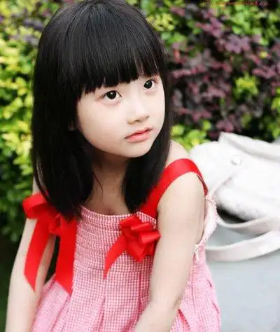 幼儿园小女孩短发发型大全 儿童短发弄什么发型好看