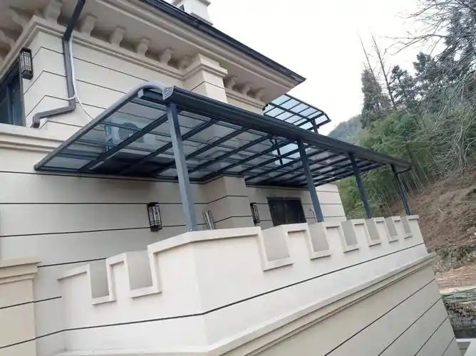 灰色加浅灰铝合金雨棚安装完成实例返图