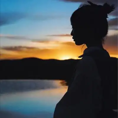 意境女生头像忧伤侧脸高清唯美的头像真人女生侧脸伤感图片