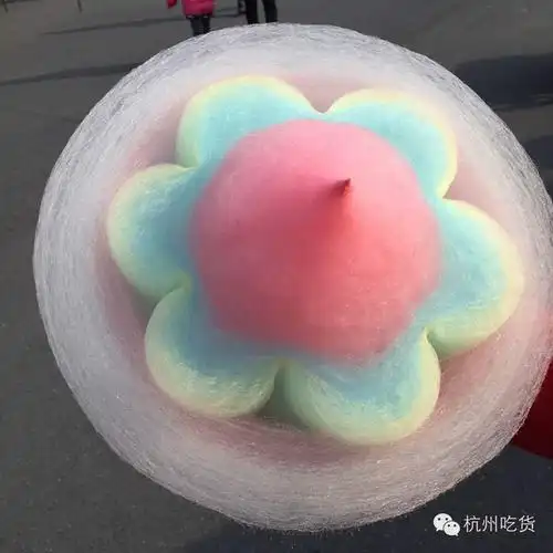 厦门市新闻网 - 长得好看的少女,今天都在和棉花糖合影!