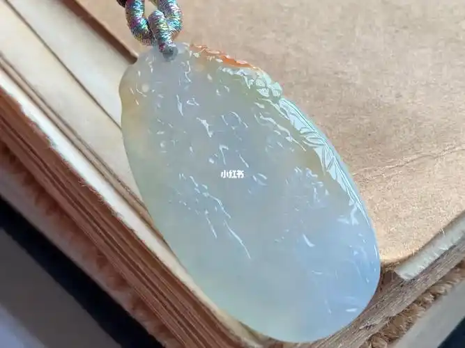 翡翠冰黄梅花鹿牌子