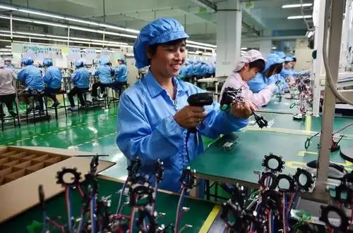 年底,大量订单摆在面前却不敢接!工厂老板哭诉:工人都去哪里