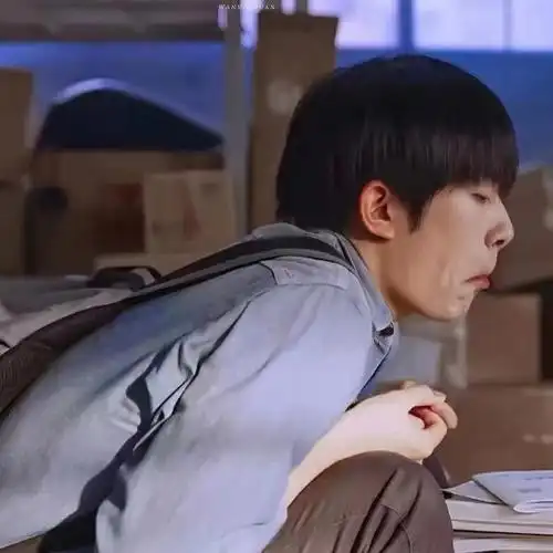 易烊千玺情侣头像