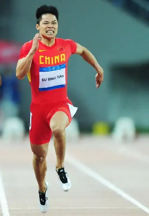 6秒47!苏炳添打破男子60米亚洲纪录 新赛季状态热连夺两冠丨资讯