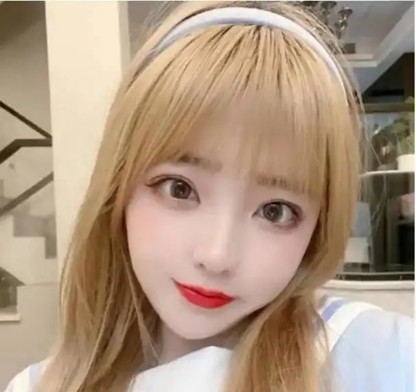 原创郝一点把万小七带火了林锡成为背景板他为了涨粉开始露脸炒作