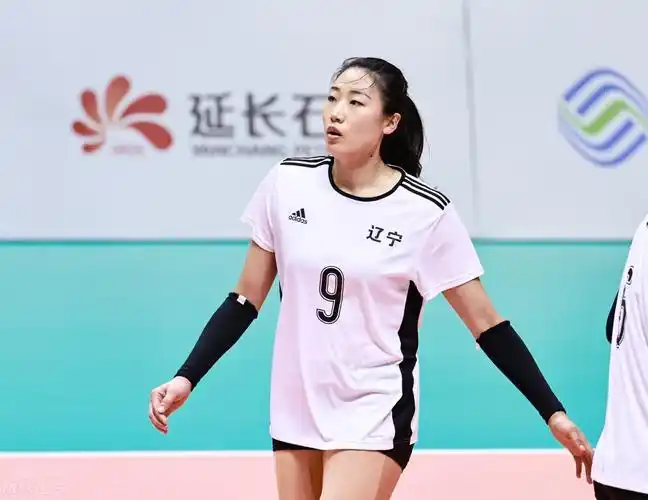 中国女排核心刘晏含回归新身份成排球授课教练球迷为她点赞