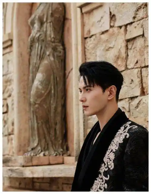 徐正溪退圈原因揭秘富二代身世曝光姑姑是汤臣一品董事长