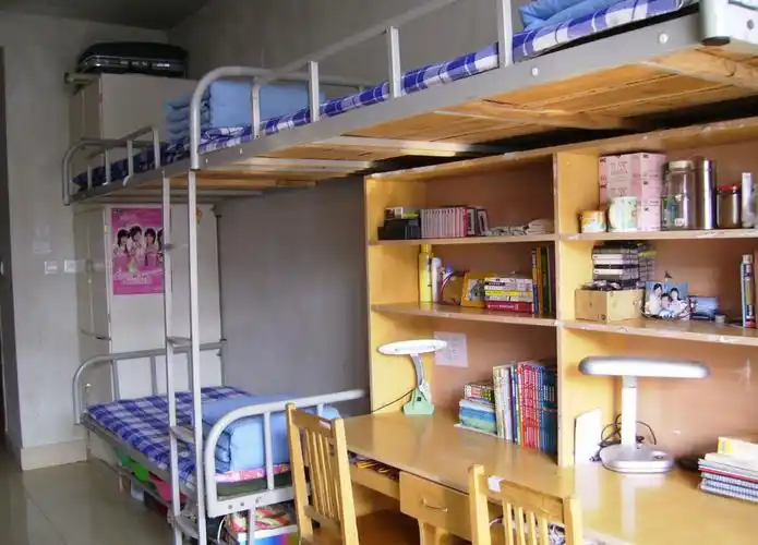 上铺和下铺差多少钱(大学要开学了)