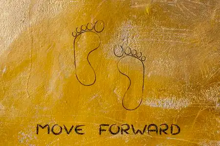 前进,一步一个脚印,在一段时间 足迹设计照片
