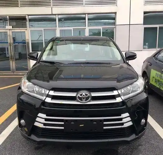 全国首批18款丰田汉兰达到店6座6年免检比国外晚一年