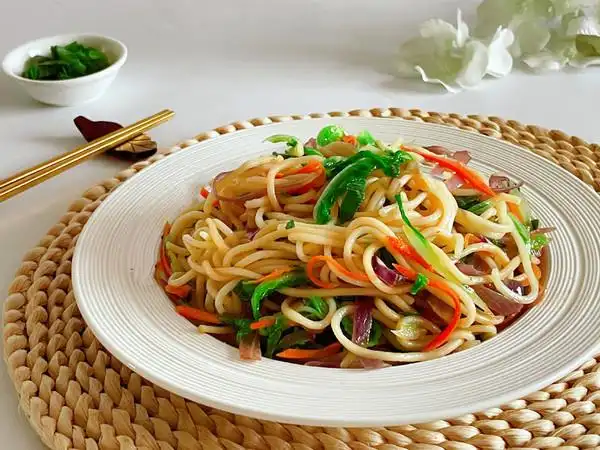 防治贫血预防糖尿病缓解疲劳的鱿鱼菜炒面