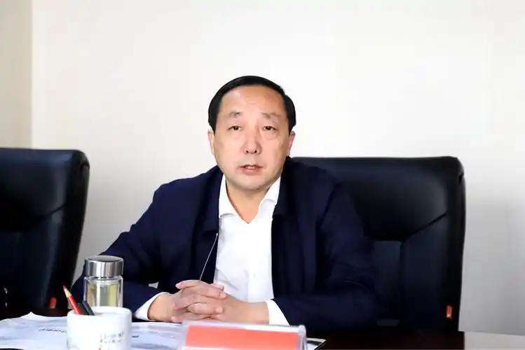 固始县县长王治学一行来校考察交流