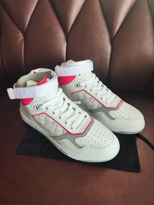 dior  迪奥 男士高帮运动鞋  41码 904600