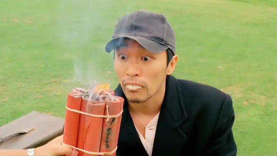 回魂夜:周星驰唯一一部恐怖片,小时候看是鬼片,现在看是喜剧片