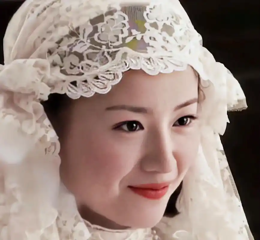 金粉世家# 金粉世家里冷清秋这套白色婚服真的封神了!