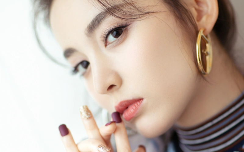 美女明星古力娜扎桌面壁纸