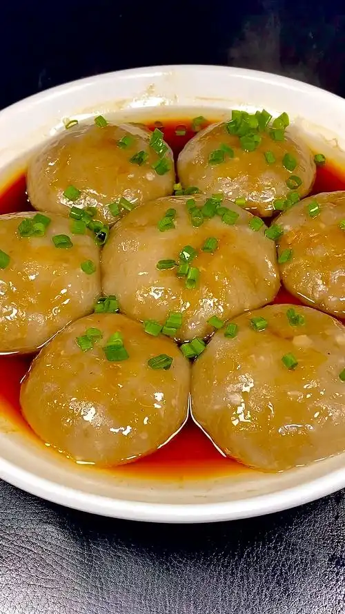 在家做个拿手菜#湖北有一道美食,芋头圆,从6岁到96岁无人不晓,超级