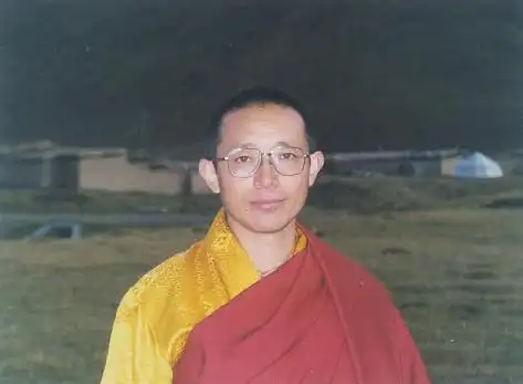 活佛在文革中被折磨致死的前因:前世折磨敌国国王