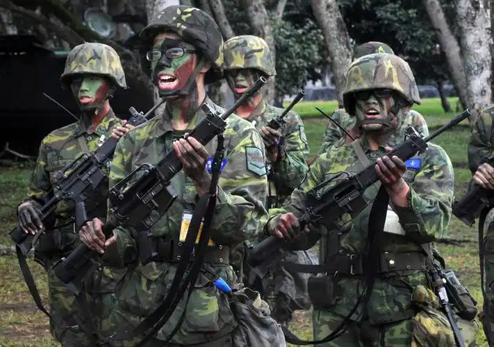 台湾三军展开巡弋战操演练模拟东海拦截敌机